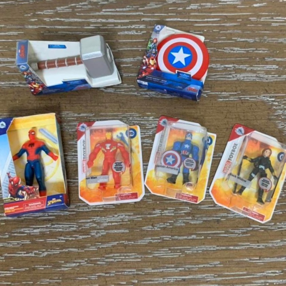 Disney mini brands Marvel super hero’s bundle.